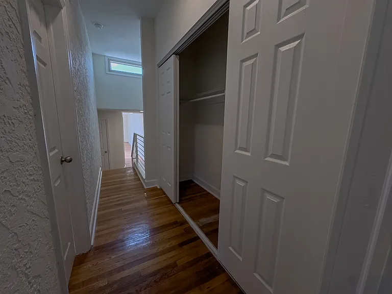 1934 Green St #3 — Photo 35