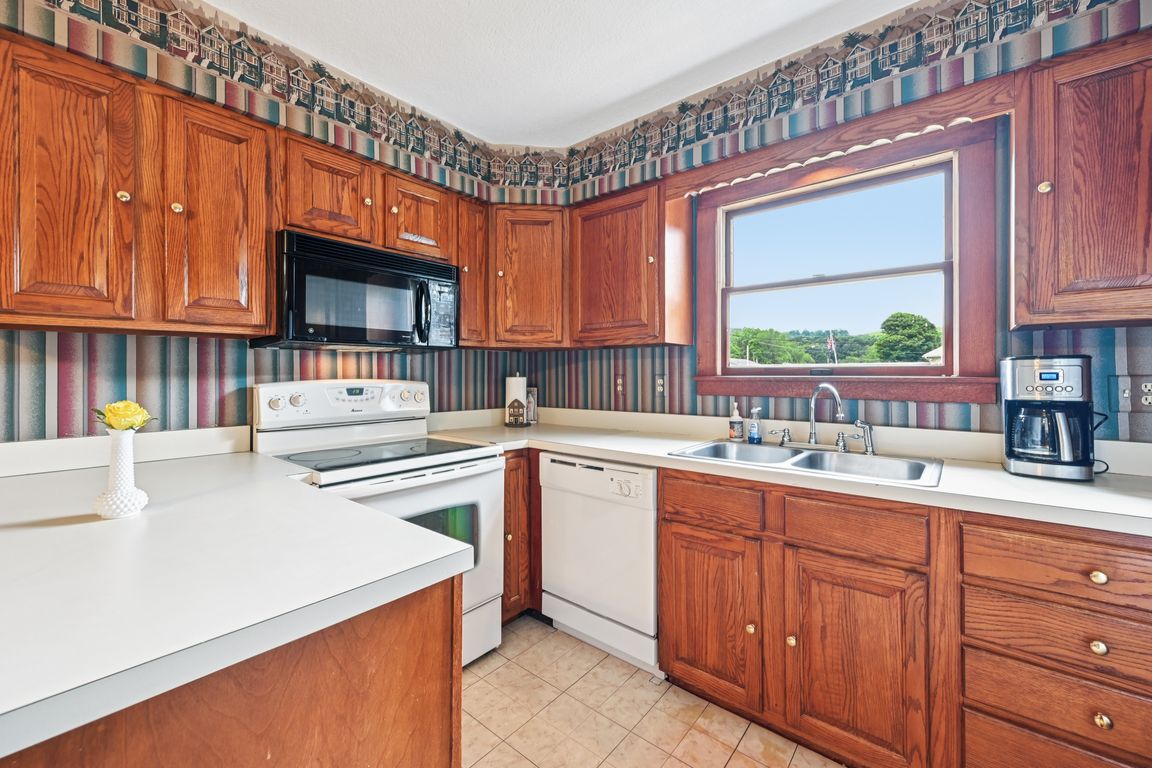 New Home Dr-S1007-011.jpg