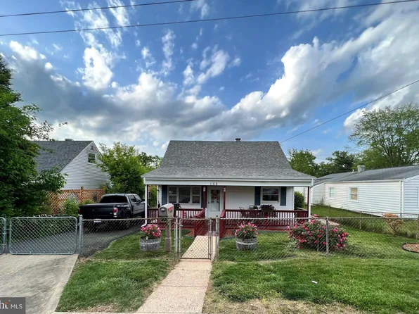 158 Holden Dr, Manassas Park, VA 20111