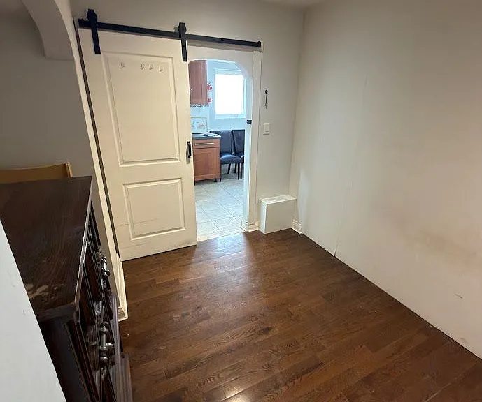 32 Belgravia Ave #MAIN — Photo 18