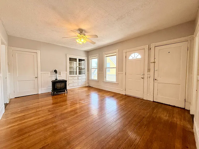 603 Silver St #3R — Photo 2
