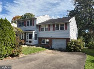 530 Inman Ter, Willow Grove, PA 19090
