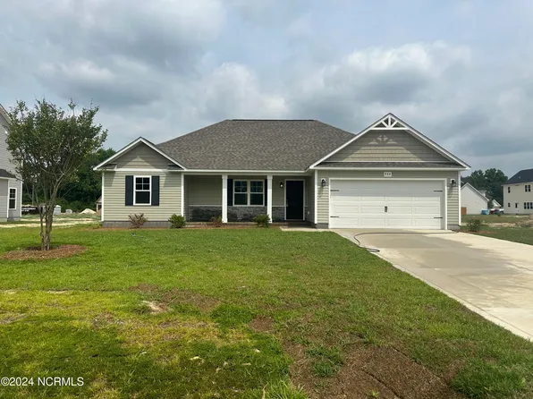 534 Orchard Creek Drive, Richlands, NC 28574