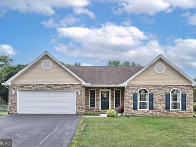 703 W Pine St, Mount Holly Springs, PA, 17065