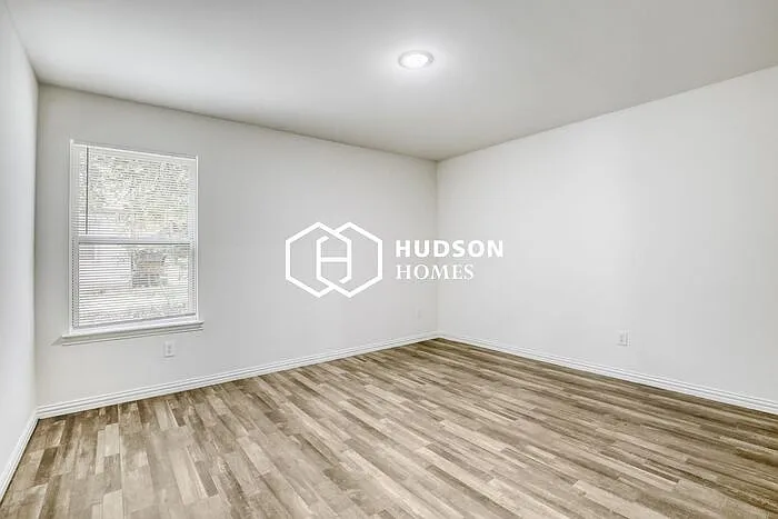 1123 Chappell St — Photo 7