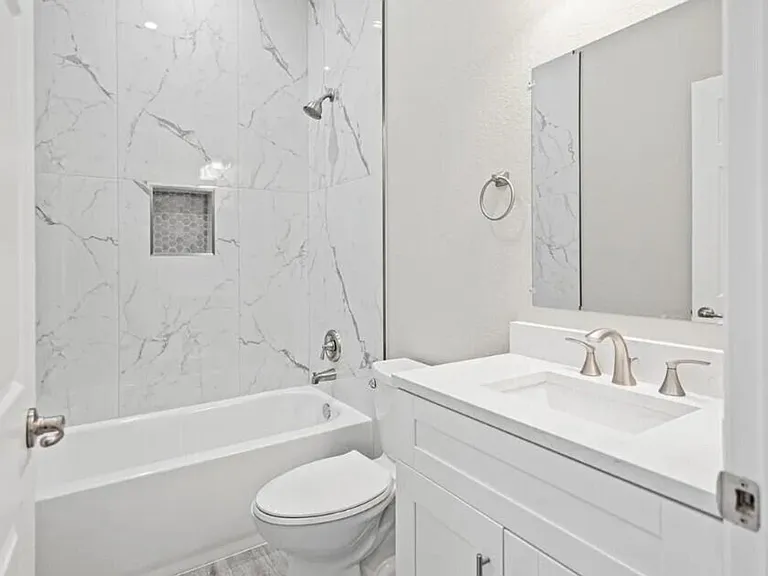 132 NW 11th Ave #132 — Photo 7