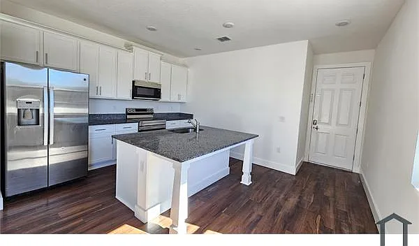 3602 Temple St #1 — Photo 8