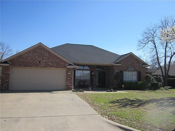 3rd image of 2408 Christi Ln