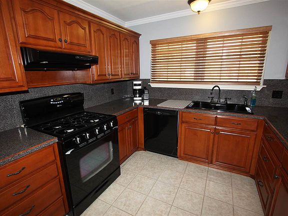 5th image of 4785 Corkwood Ln