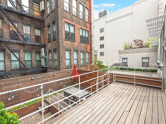 Rented by Sotheby's International Realty | media 55