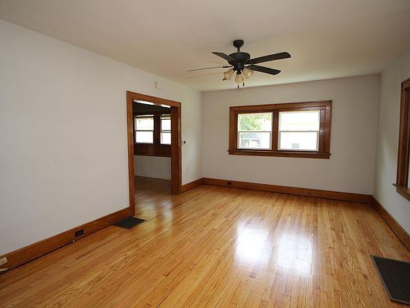 4th image of 1010 Prince St SE
