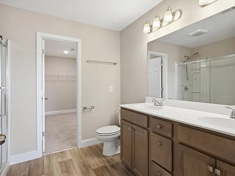 4864 Stoneyhurst Ln — Photo 11