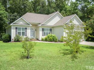 111 Riverstone Dr, Fuquay Varina, NC 27526