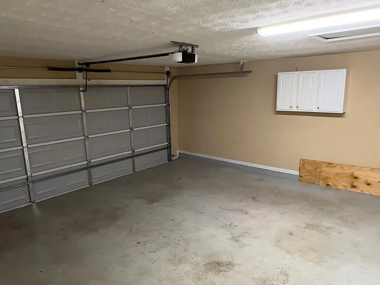 920 Grace Dr — Photo 17
