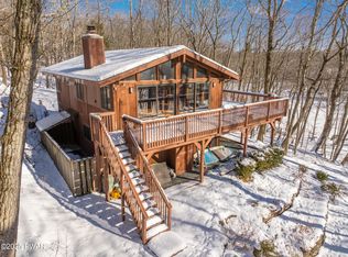 801 Saddlebrook Spur, Hawley, PA 18428