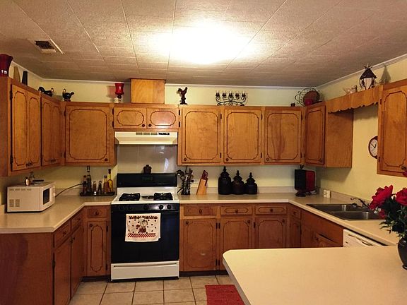 2nd image of 305 W Hinton Ave