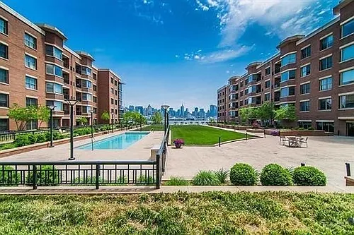 20 Avenue At Port Imperial Photo 1