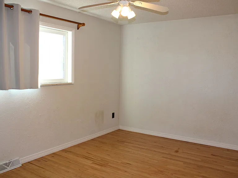 404 N Roosevelt Ave — Photo 4