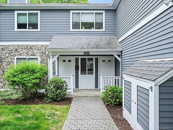 2nd image of 207 Windgate Cir #B