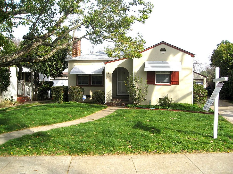 1st image of 2233 9th Ave