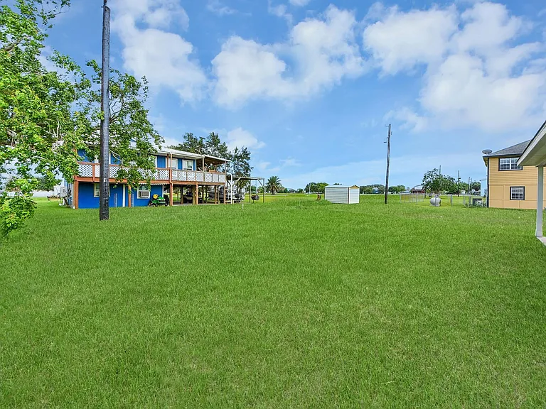 1105 W Bayshore Dr — Photo 6