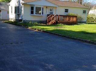 7161 Wedworth St, Waterford, MI 48327