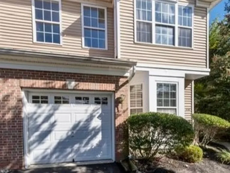 314 Helen Dr — Photo 1