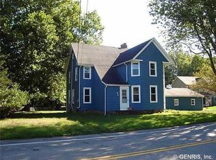 76 Railroad Mills Rd, Pittsford, NY 14534