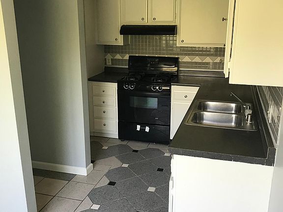 4th image of 9053 Willis Ave Unit 11