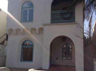 225 1/2 Granada Ave, Long Beach, CA 90803