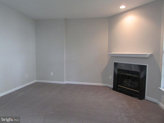 2nd image of 13031 Park Crescent Cir