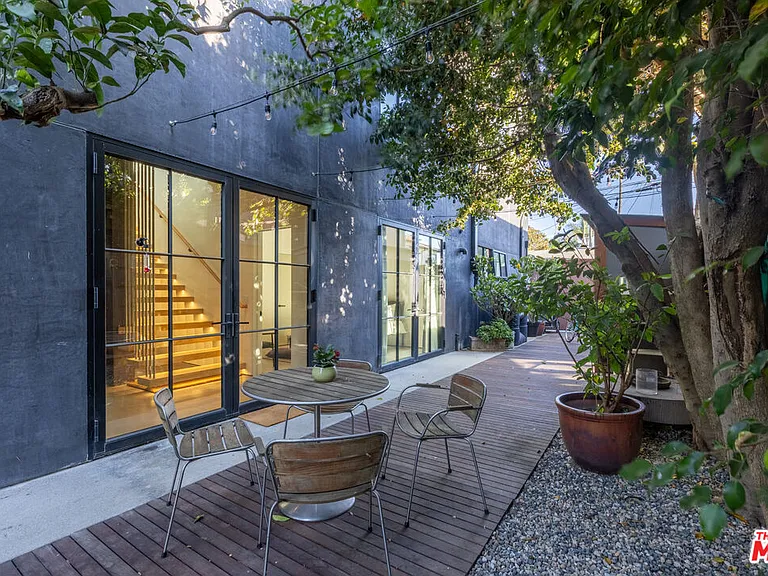 746 Marco Pl — Photo 16