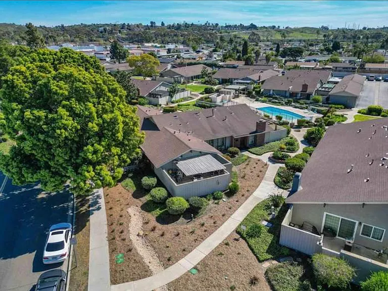 359 Los Arbolitos Blvd — Photo 32