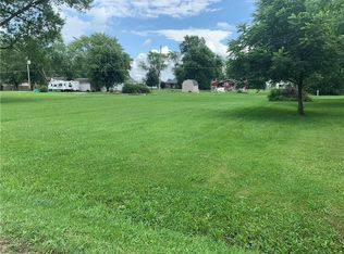 E 1st St, Pana, IL 62557