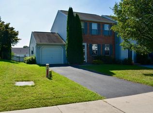 145 Chelmsford Dr, Marietta, PA 17547