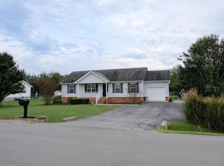 2427 Vanlawn Ln, Christiana, TN 37037