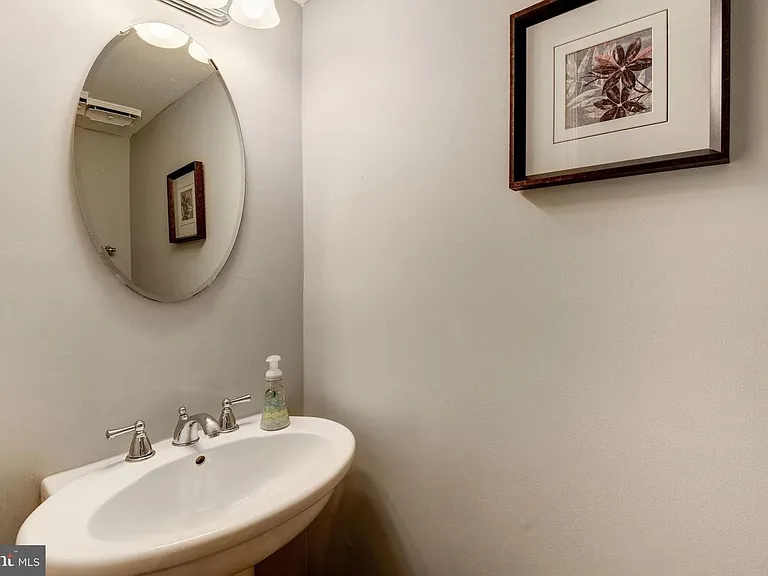 9668 Hastings Dr — Photo 6