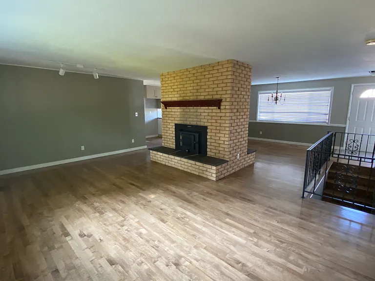 6880 S Cloverdale Rd — Photo 7