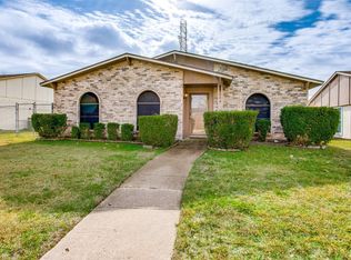 328 Via Altos, Mesquite, TX 75150