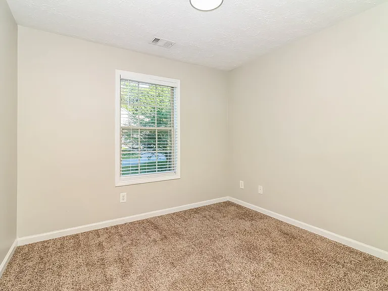 97 Summer Creek Dr — Photo 13