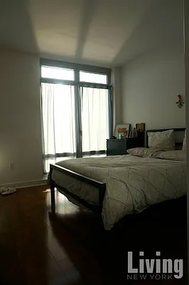 Rented by Living New York | media 8