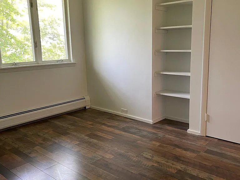 35 Deforest Hts — Photo 11
