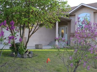 61 E Leung Close, Red Deer, AB T4R2W6