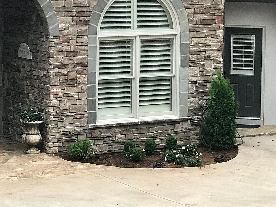 2nd image of 5630 Point West Dr