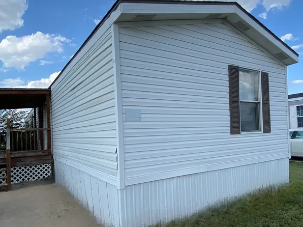 1010 Reservation Rd #A-11, Hays, KS 67601