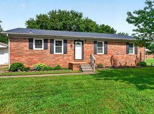 701 Pineridge Dr, Hopkinsville, KY 42240