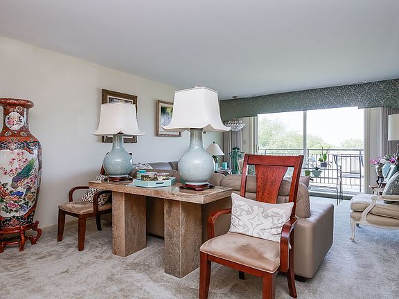 5th image of 701 Lake Hinsdale Dr APT 404