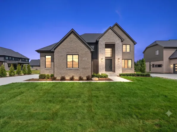 57242 Veridian Blvd, Washington, MI 48094