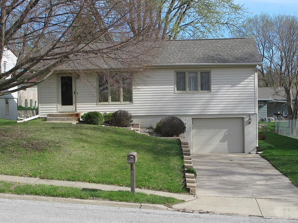 1st image of 1624 Willow St