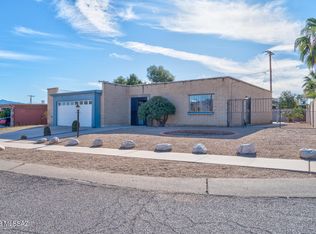 7624 E 30th St, Tucson, AZ 85710